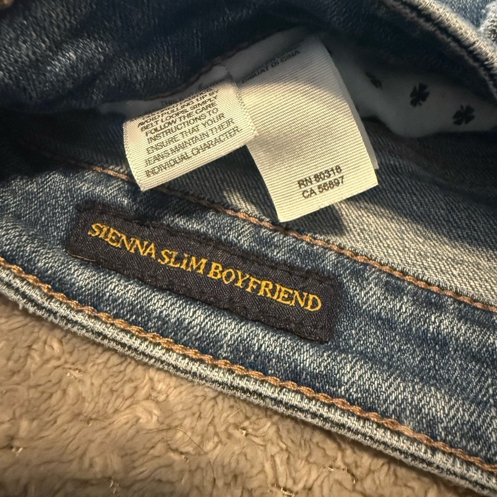 💙 Lucky Brand Sienna Slim Boyfriend Jeans Size 4 / 27 | Light Wash | Distressed - Picture 3 of 12